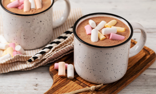 hot chocolate with marshmallow 2021 08 30 12 36 43 utc